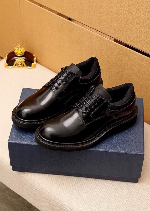 DIOR Men's Shoes 402